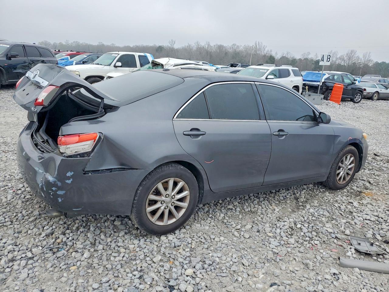 2010 TOYOTA CAMRY
