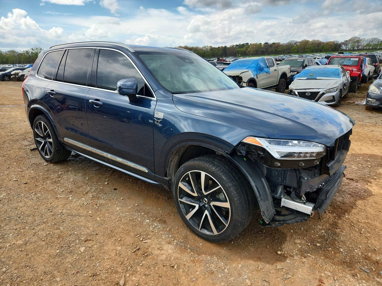 2024 VOLVO XC90