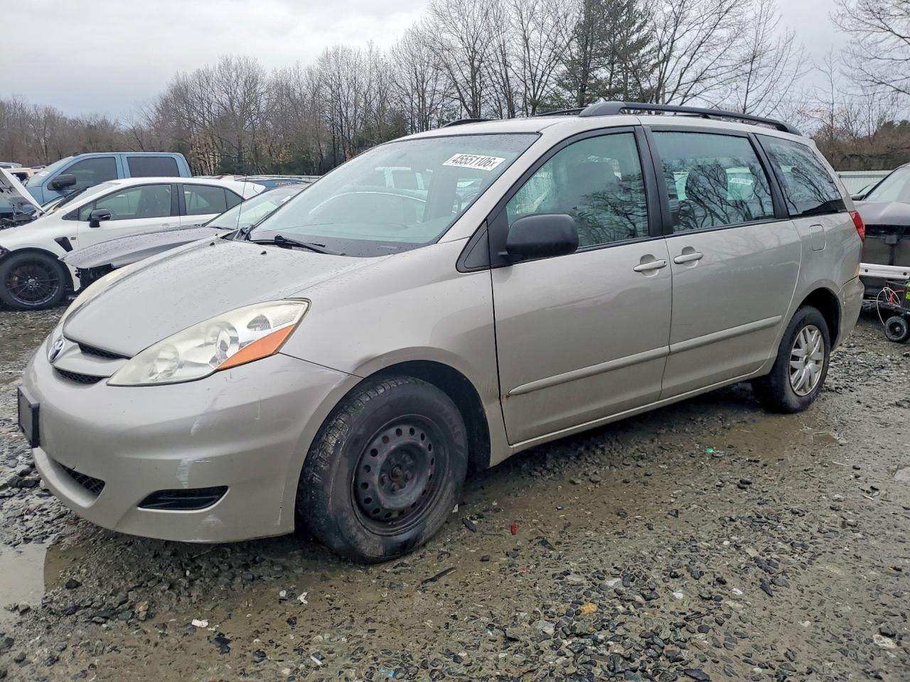 2009 TOYOTA SIENNA