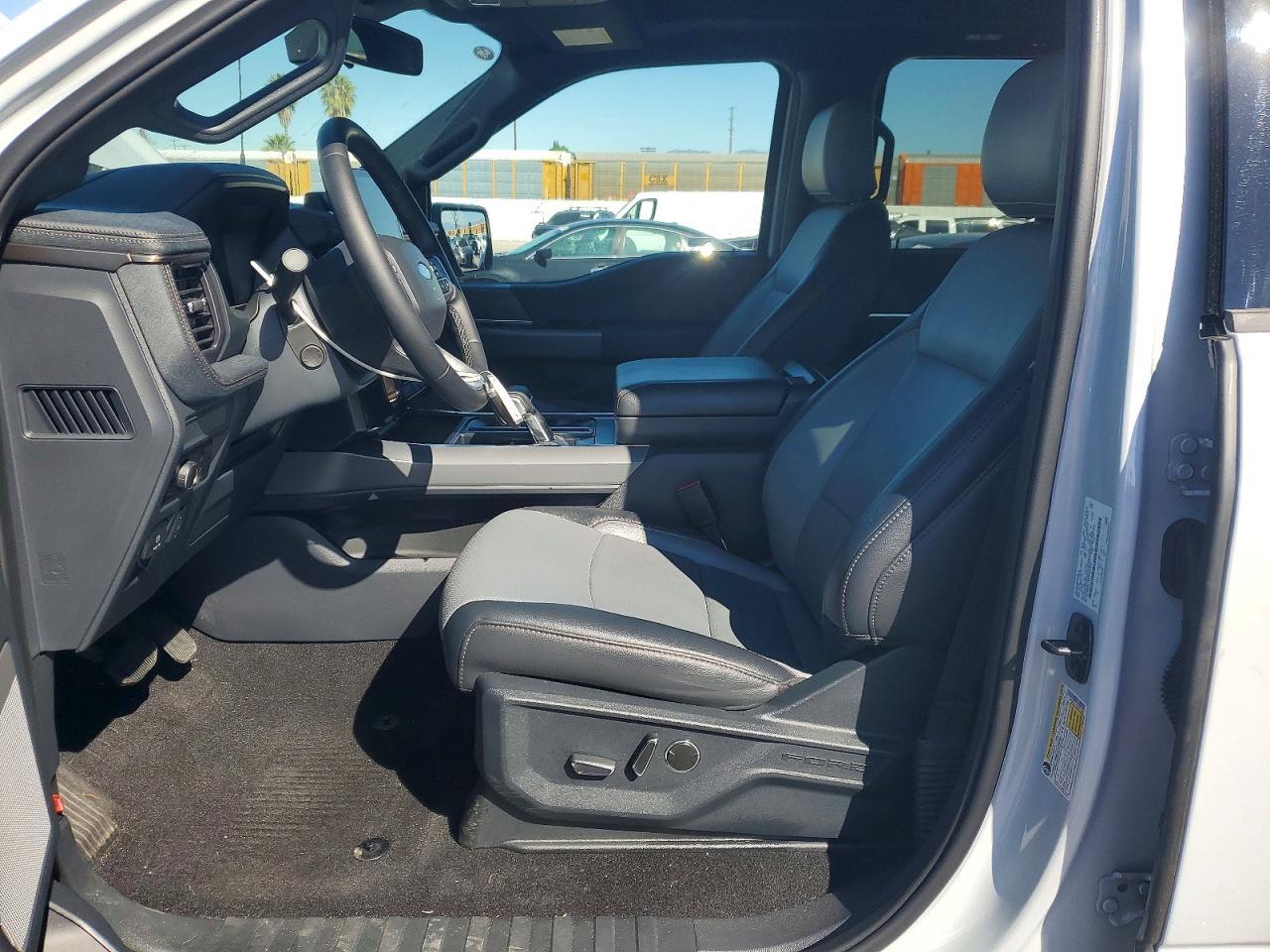 2025 FORD F-150 Lightning