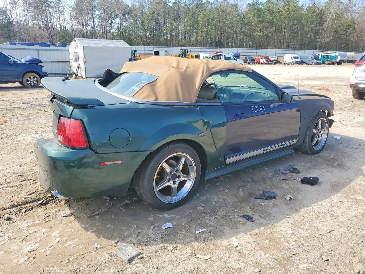 2002 FORD MUSTANG