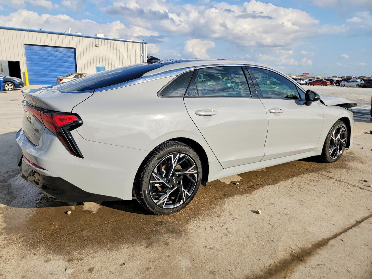 2025 KIA K5