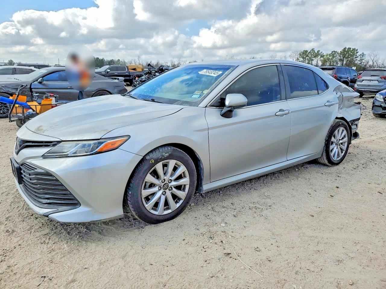 2018 TOYOTA CAMRY