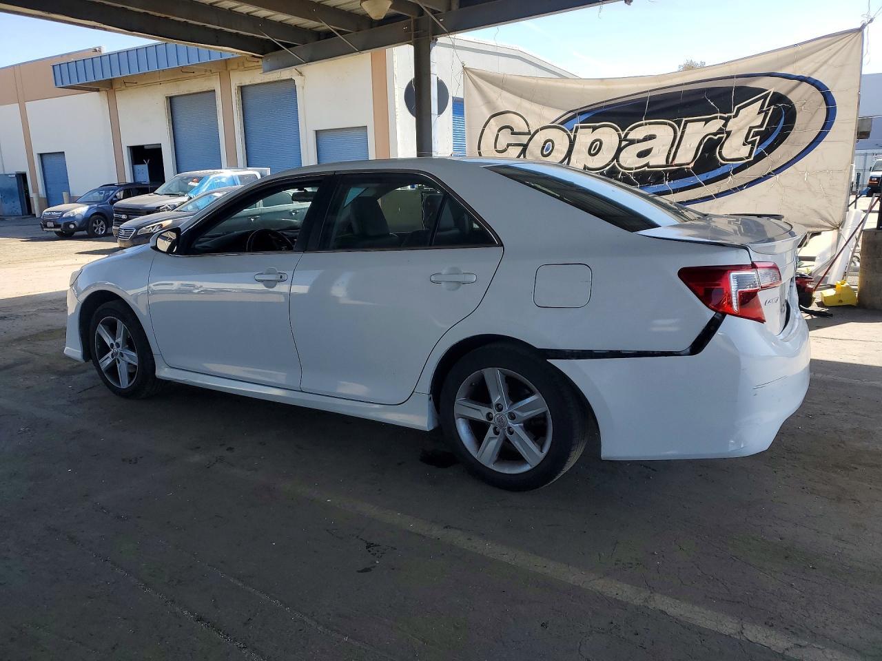 2013 TOYOTA CAMRY