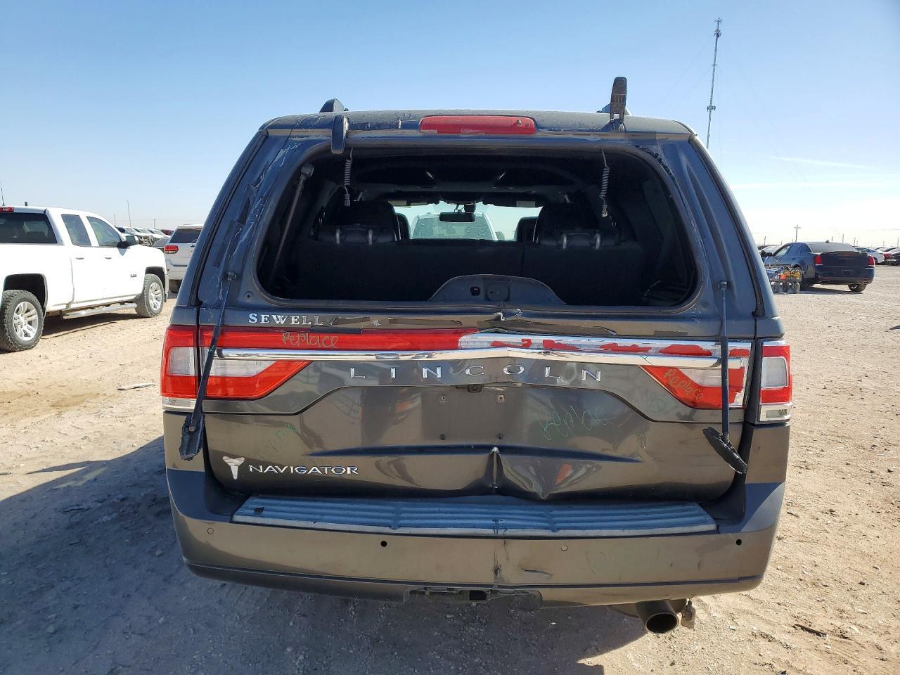 2017 LINCOLN Navigator