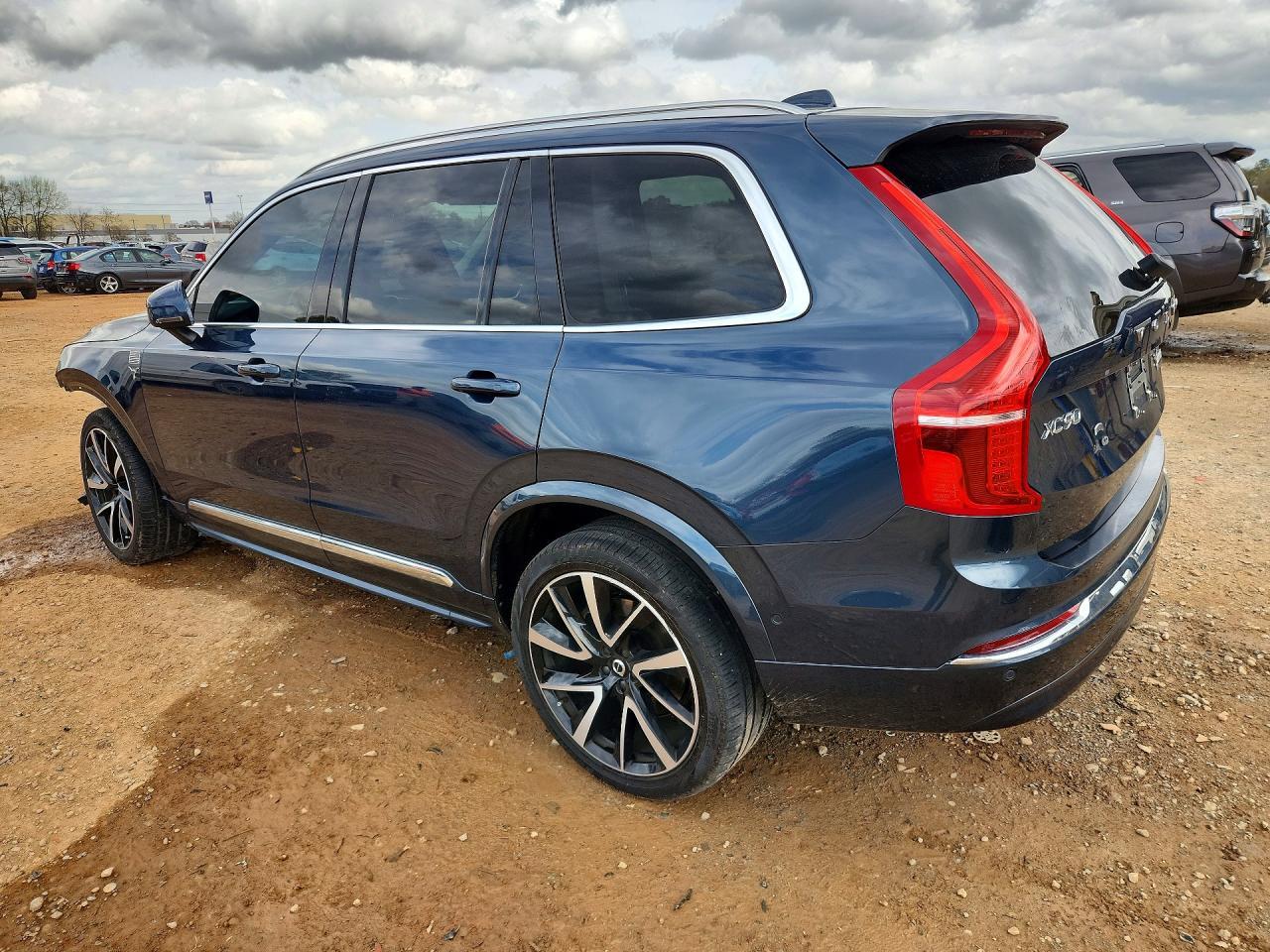 2024 VOLVO XC90