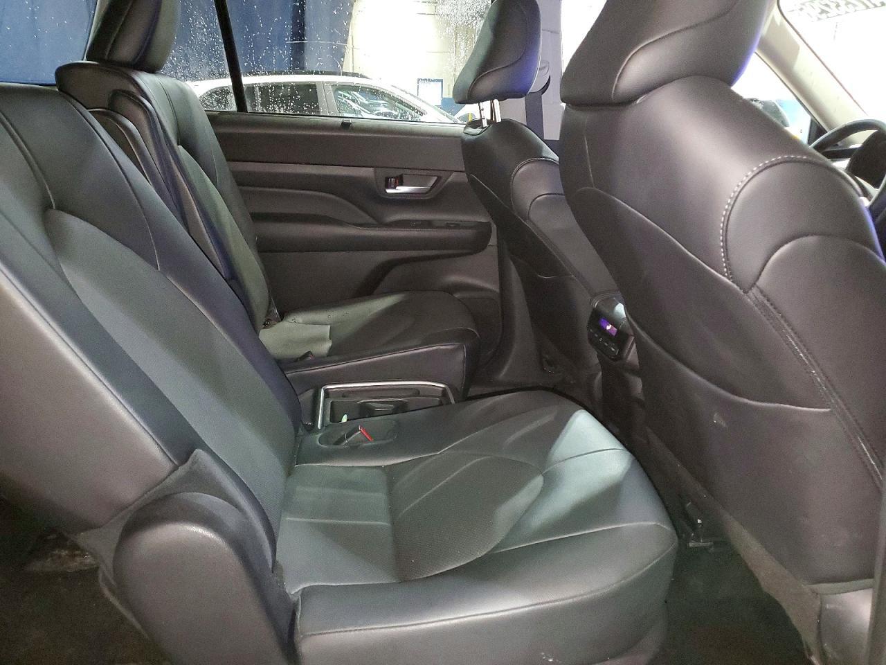 2025 TOYOTA HIGHLANDER