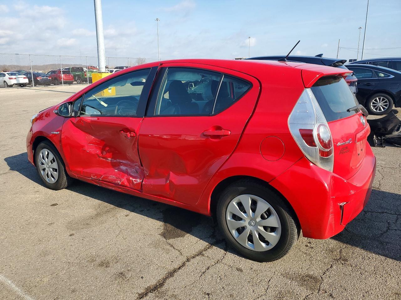2014 TOYOTA Prius c