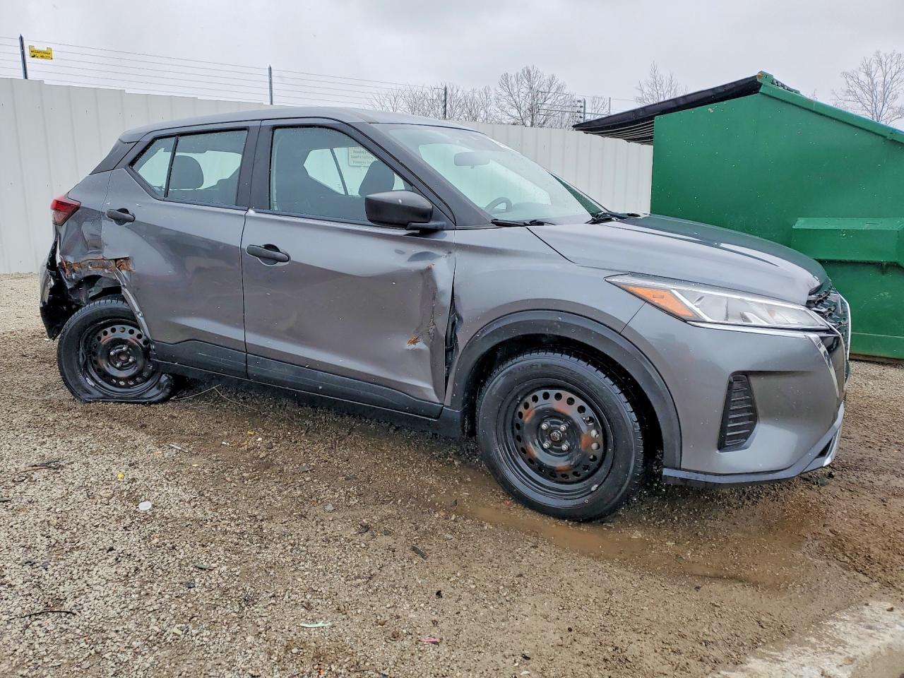 2021 NISSAN KICKS