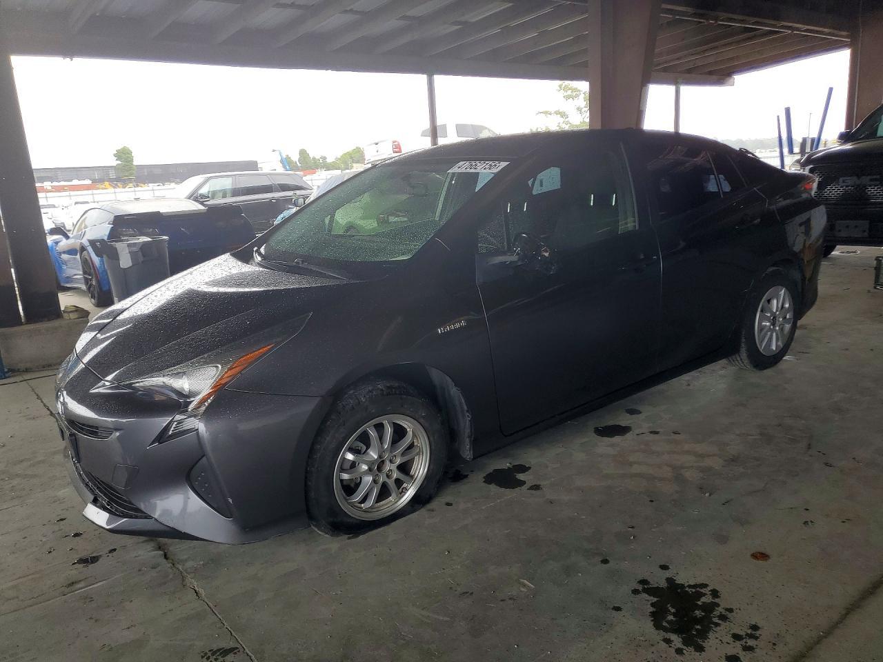 2016 TOYOTA PRIUS