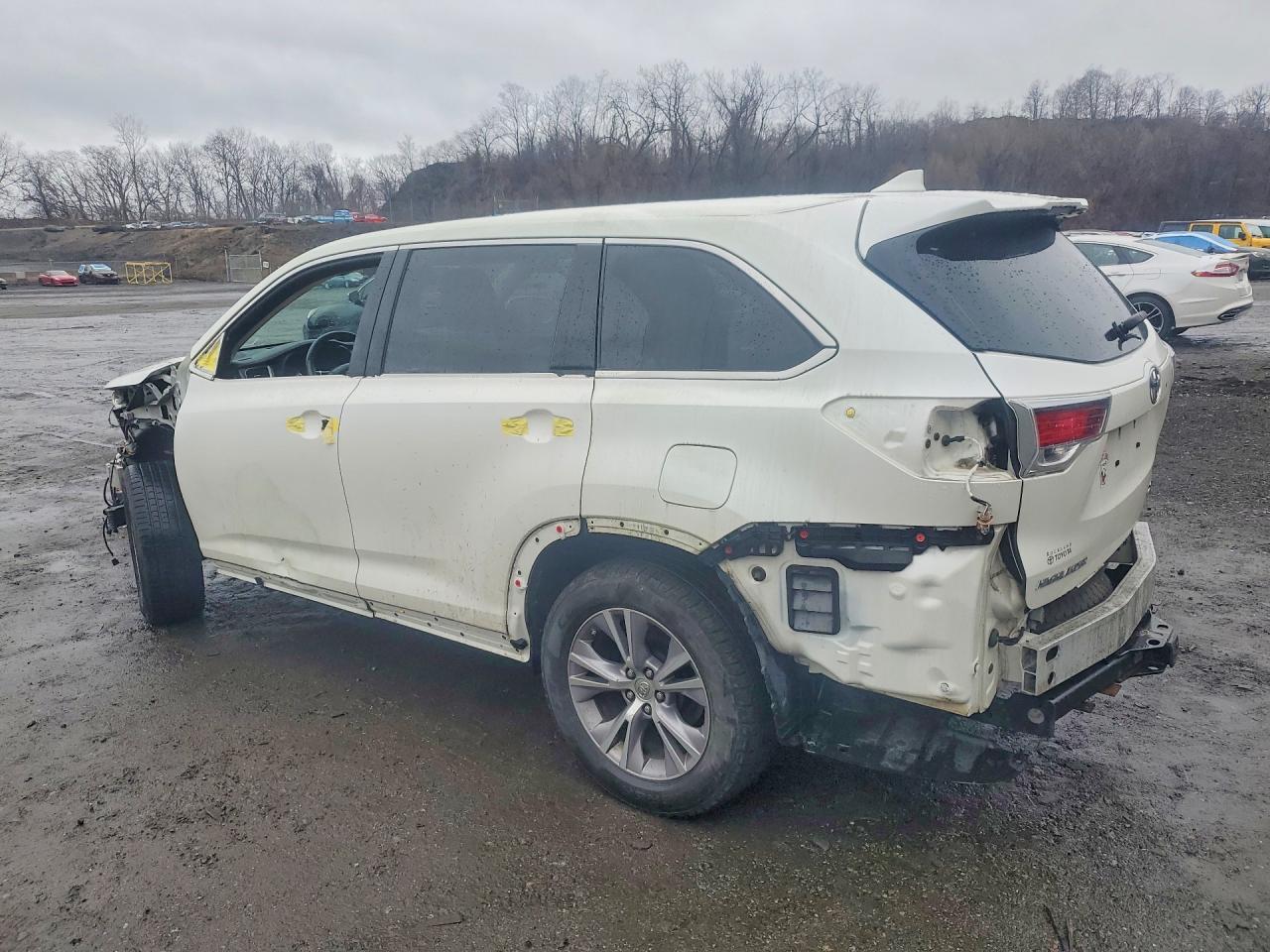 2015 TOYOTA HIGHLANDER