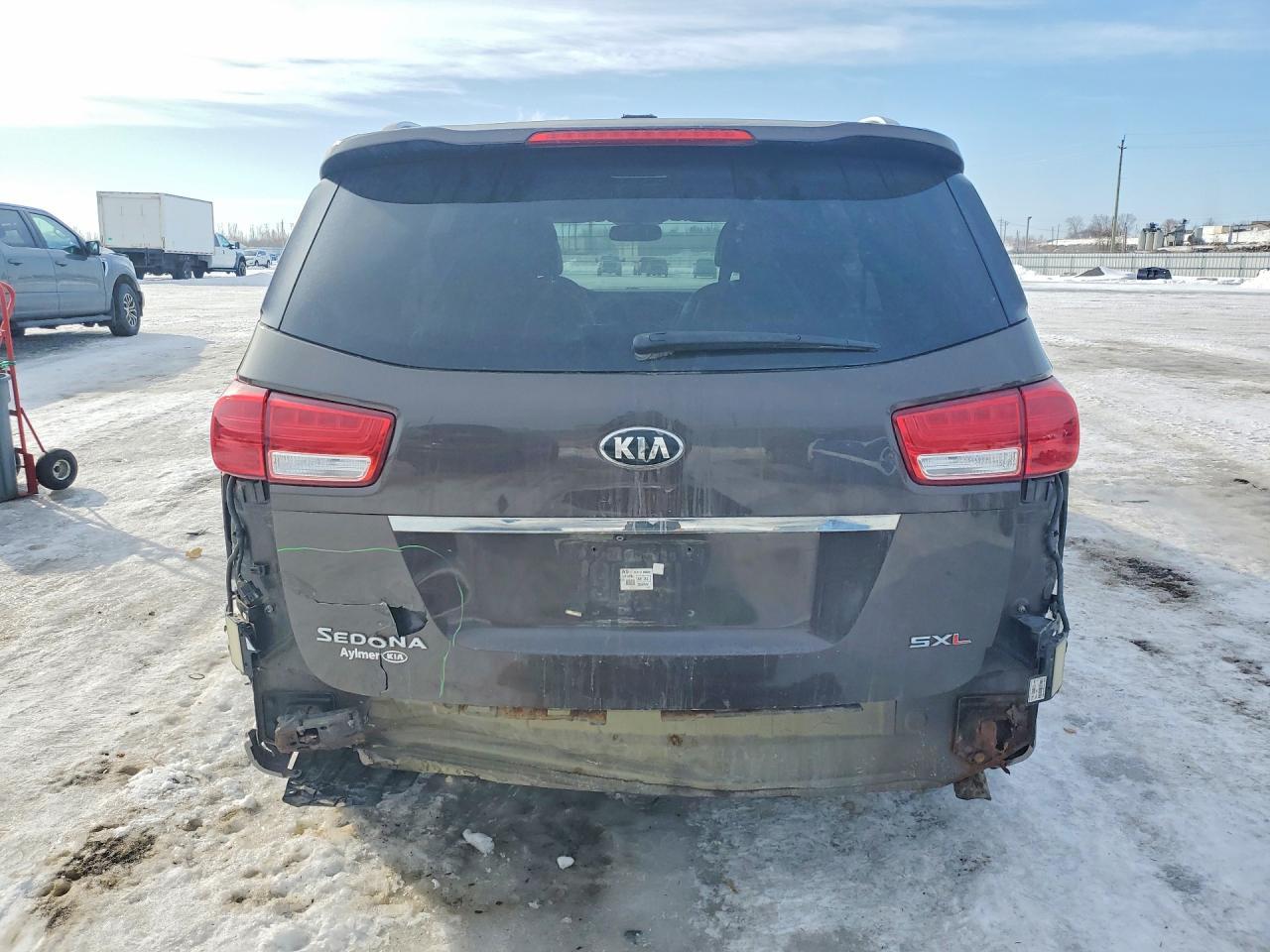 2015 KIA SEDONA