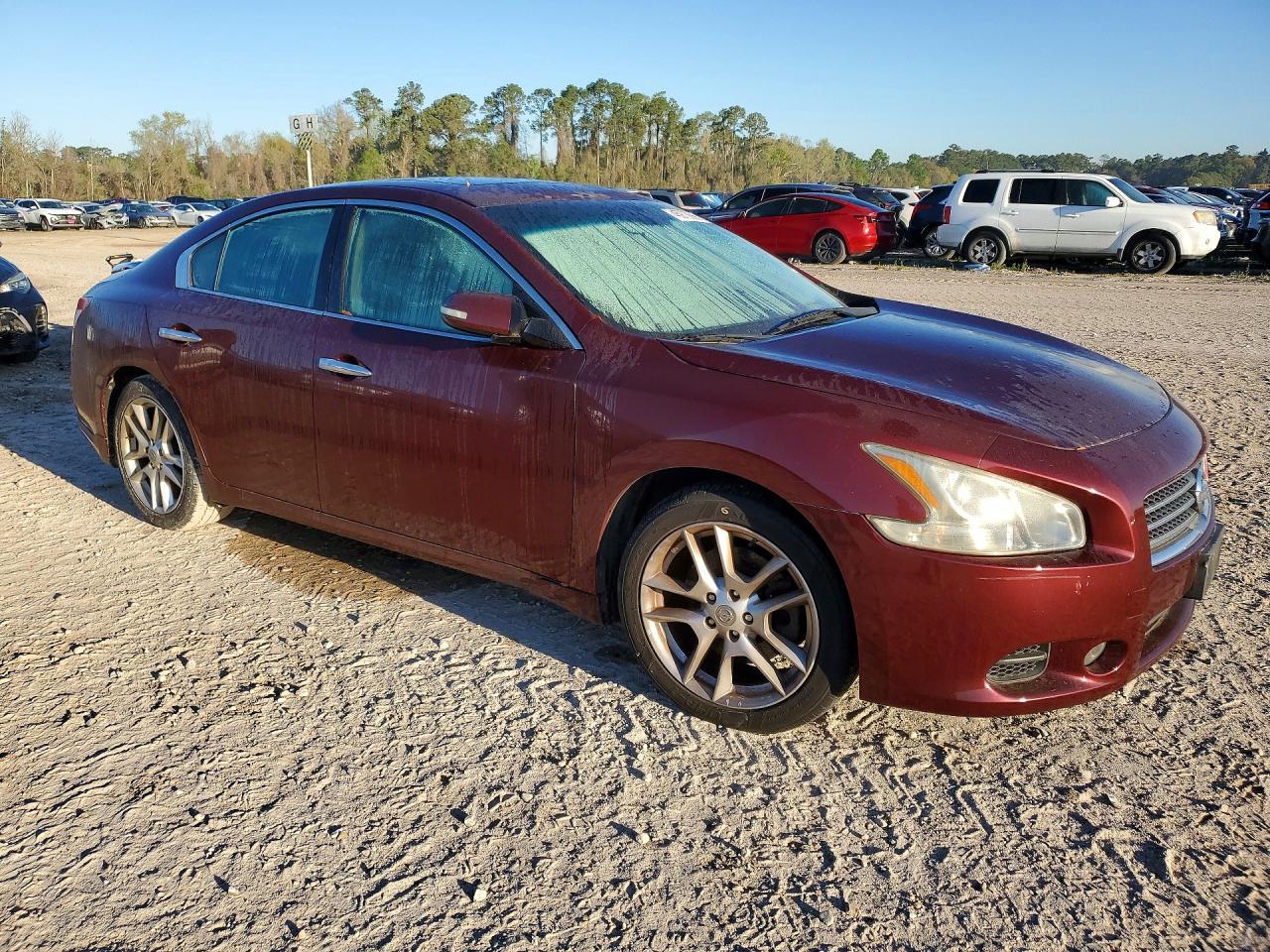 2010 NISSAN Maxima