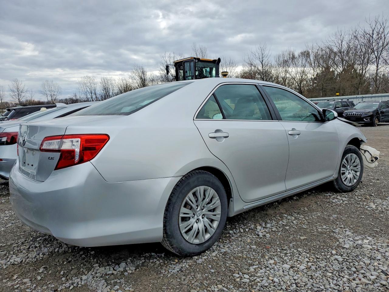 2014 TOYOTA CAMRY