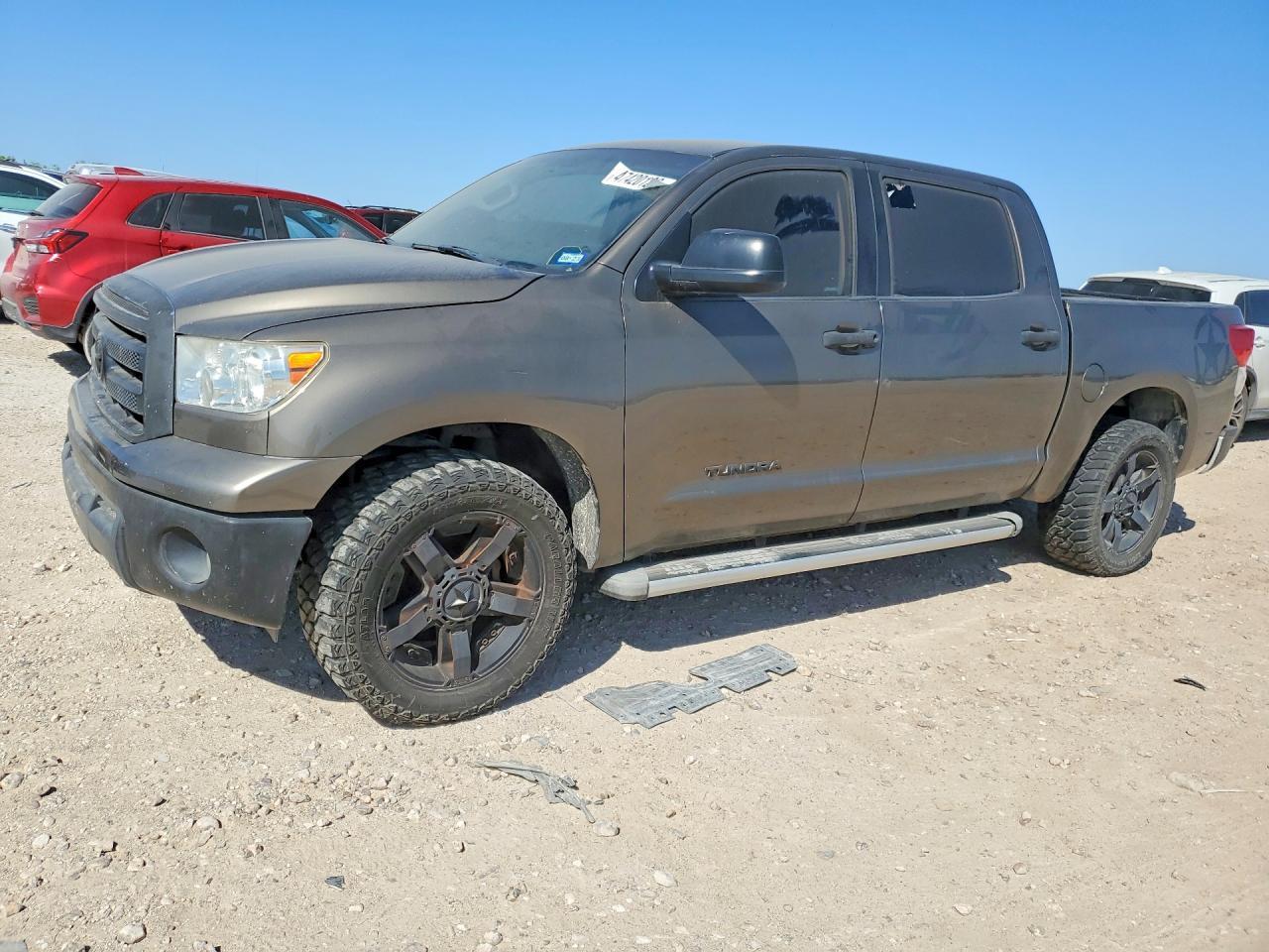 2011 TOYOTA TUNDRA