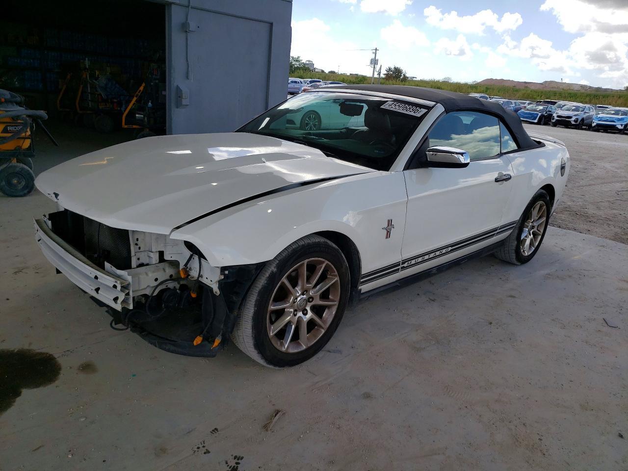 2011 FORD MUSTANG