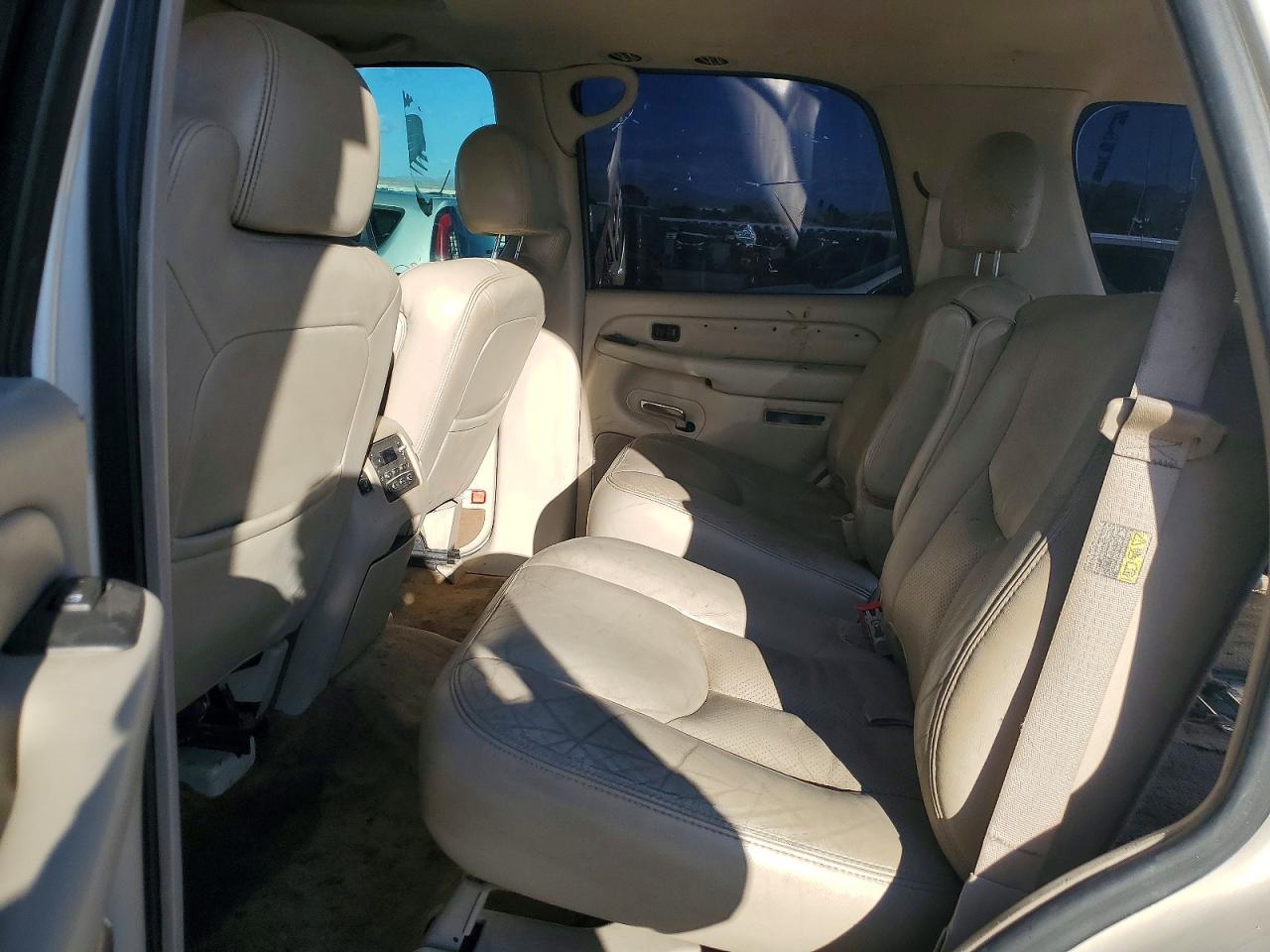 2005 CADILLAC ESCALADE