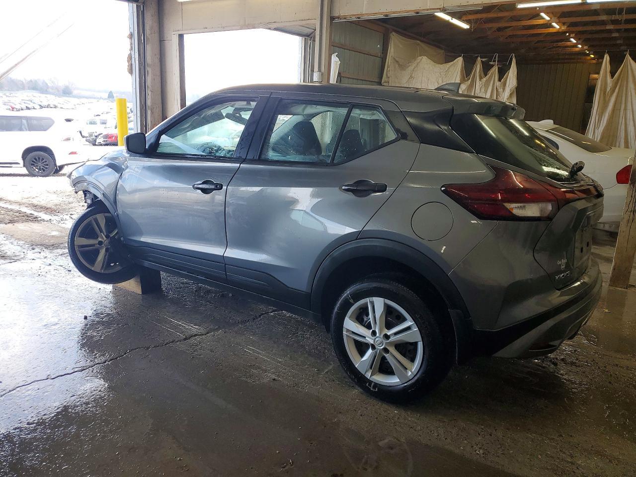 2024 NISSAN KICKS