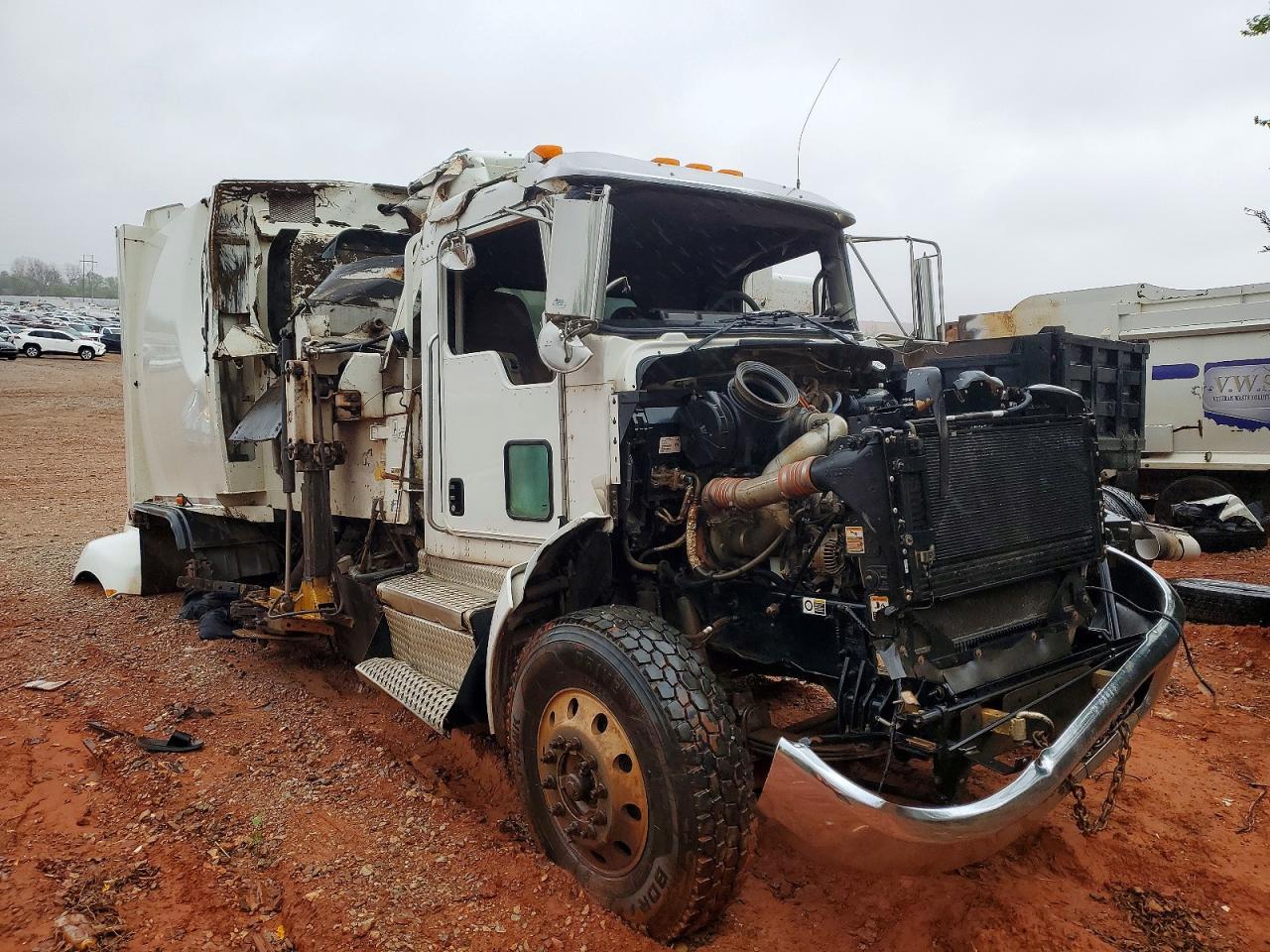 2019 KENWORTH T370