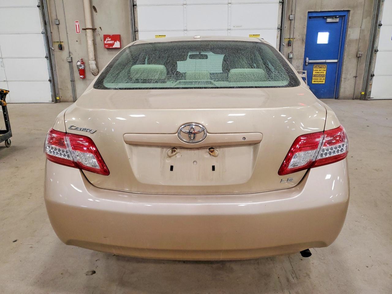 2011 TOYOTA CAMRY