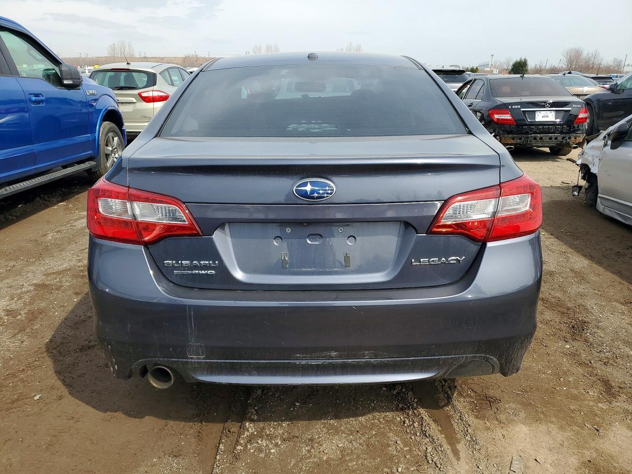 2017 SUBARU Legacy