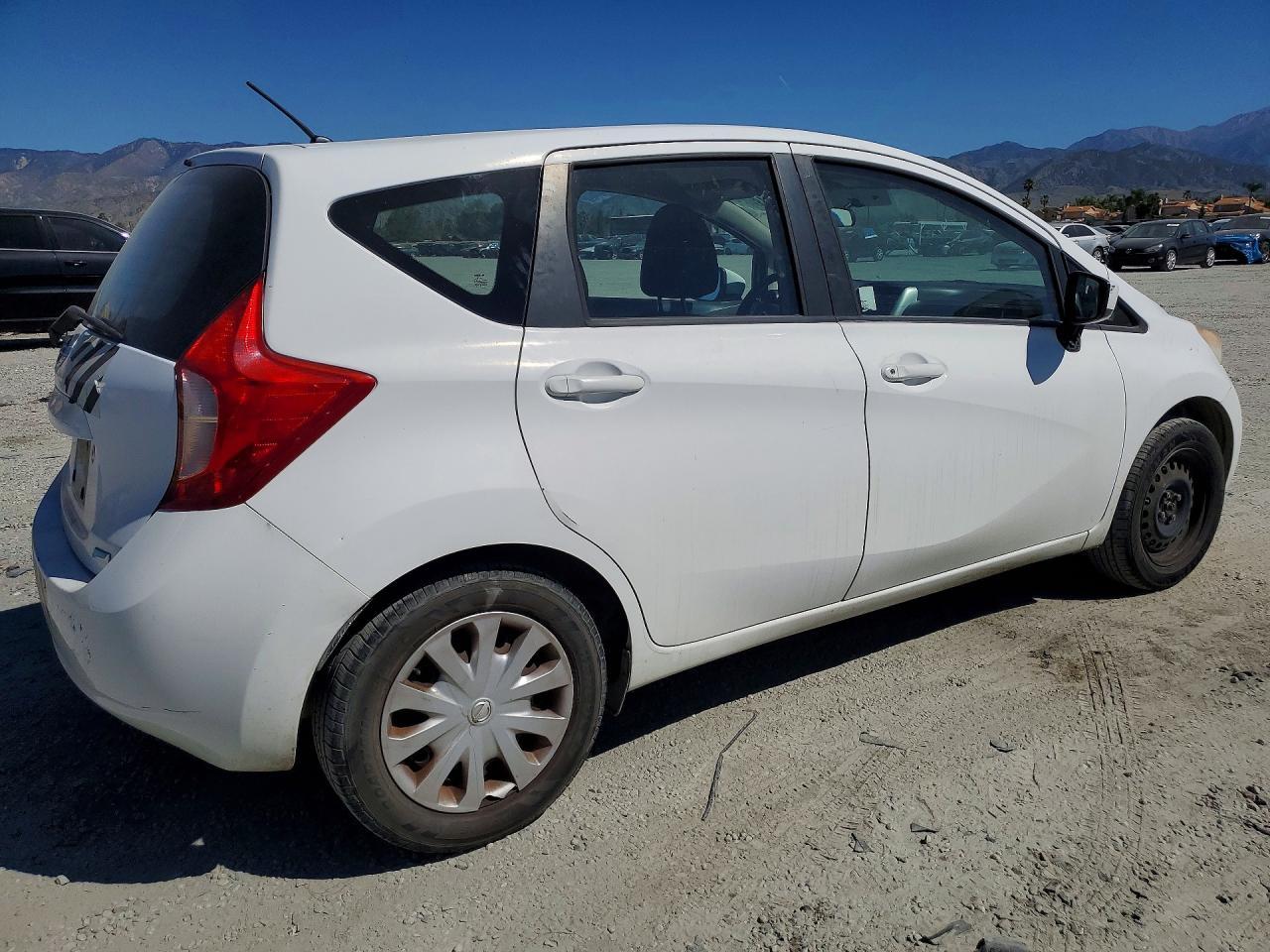 2016 NISSAN Versa Note