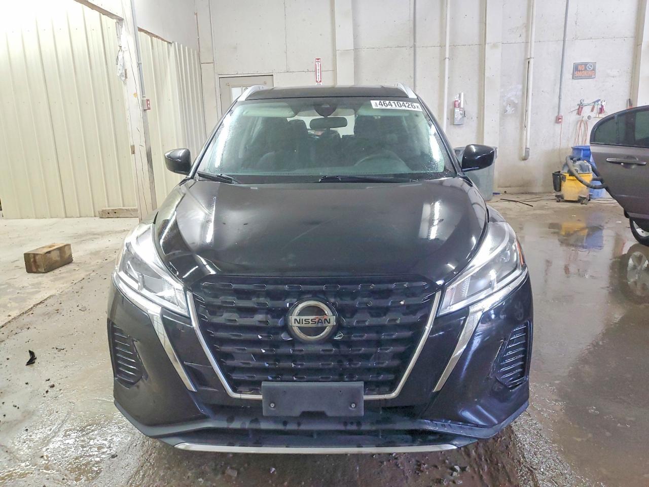 2021 NISSAN KICKS