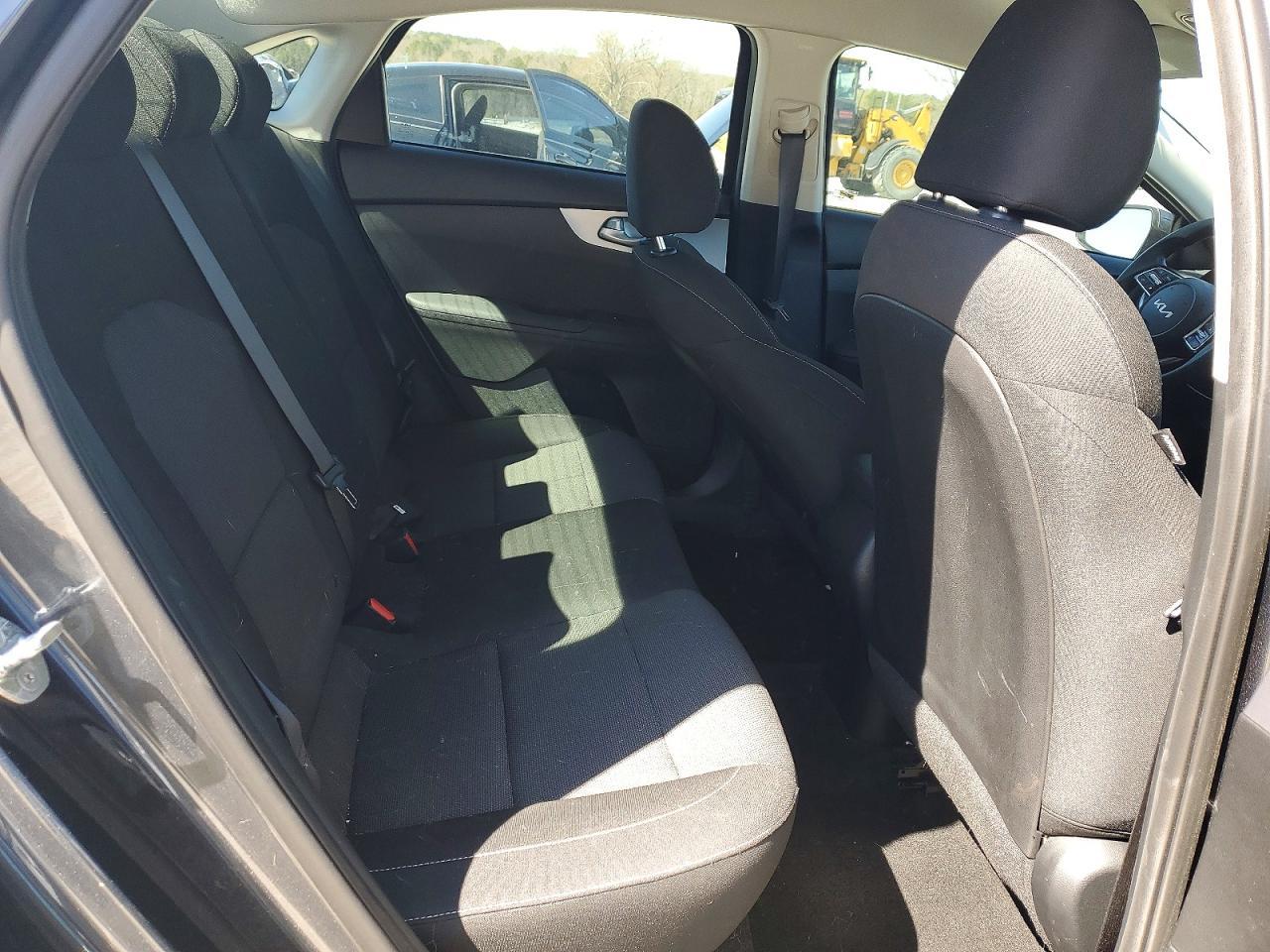 2023 KIA FORTE