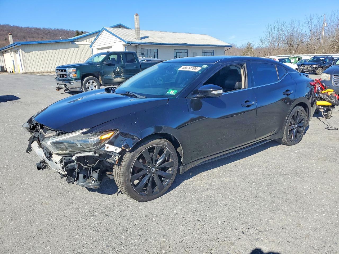 2017 NISSAN Maxima