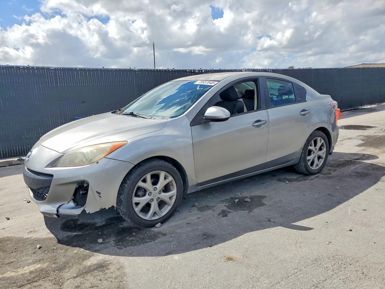 2013 MAZDA 3