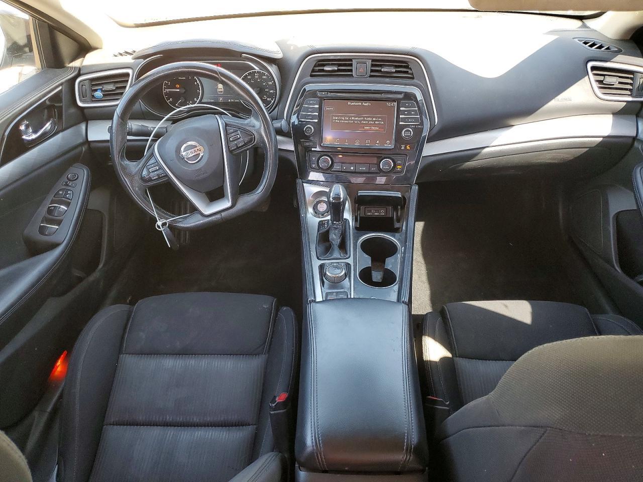 2017 NISSAN Maxima