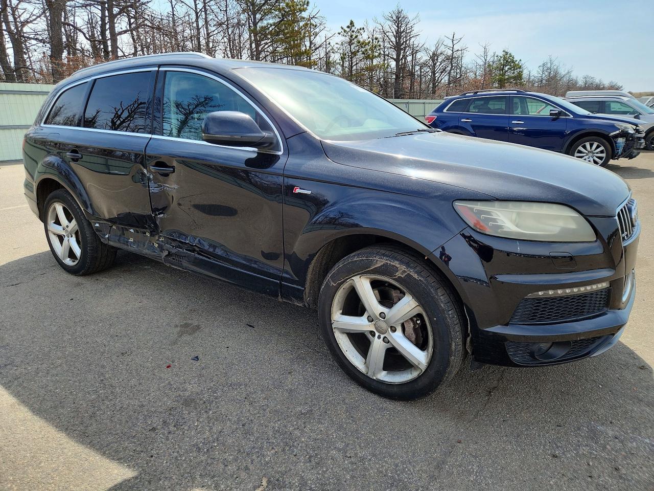 2011 AUDI Q7