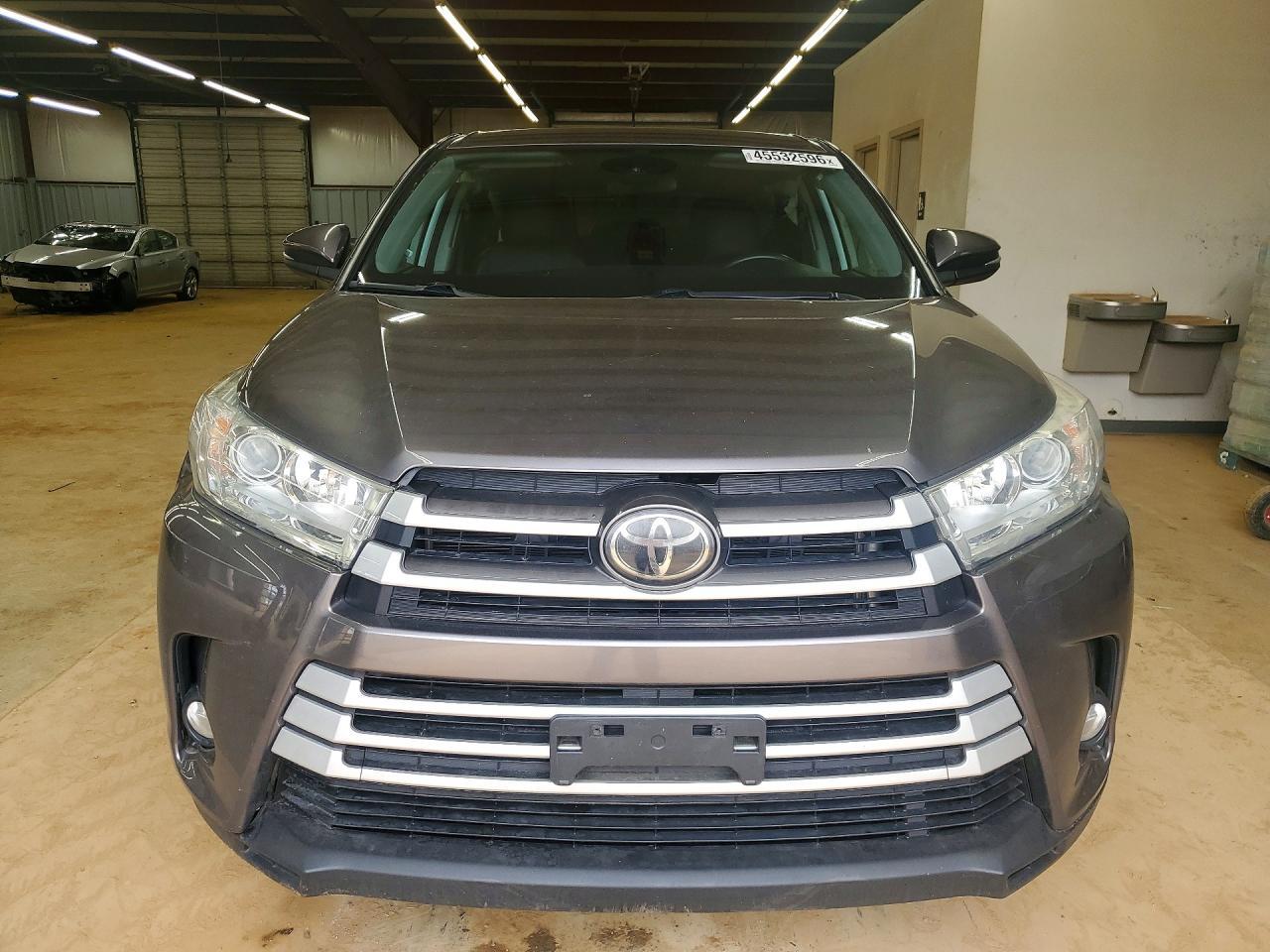 2018 TOYOTA HIGHLANDER