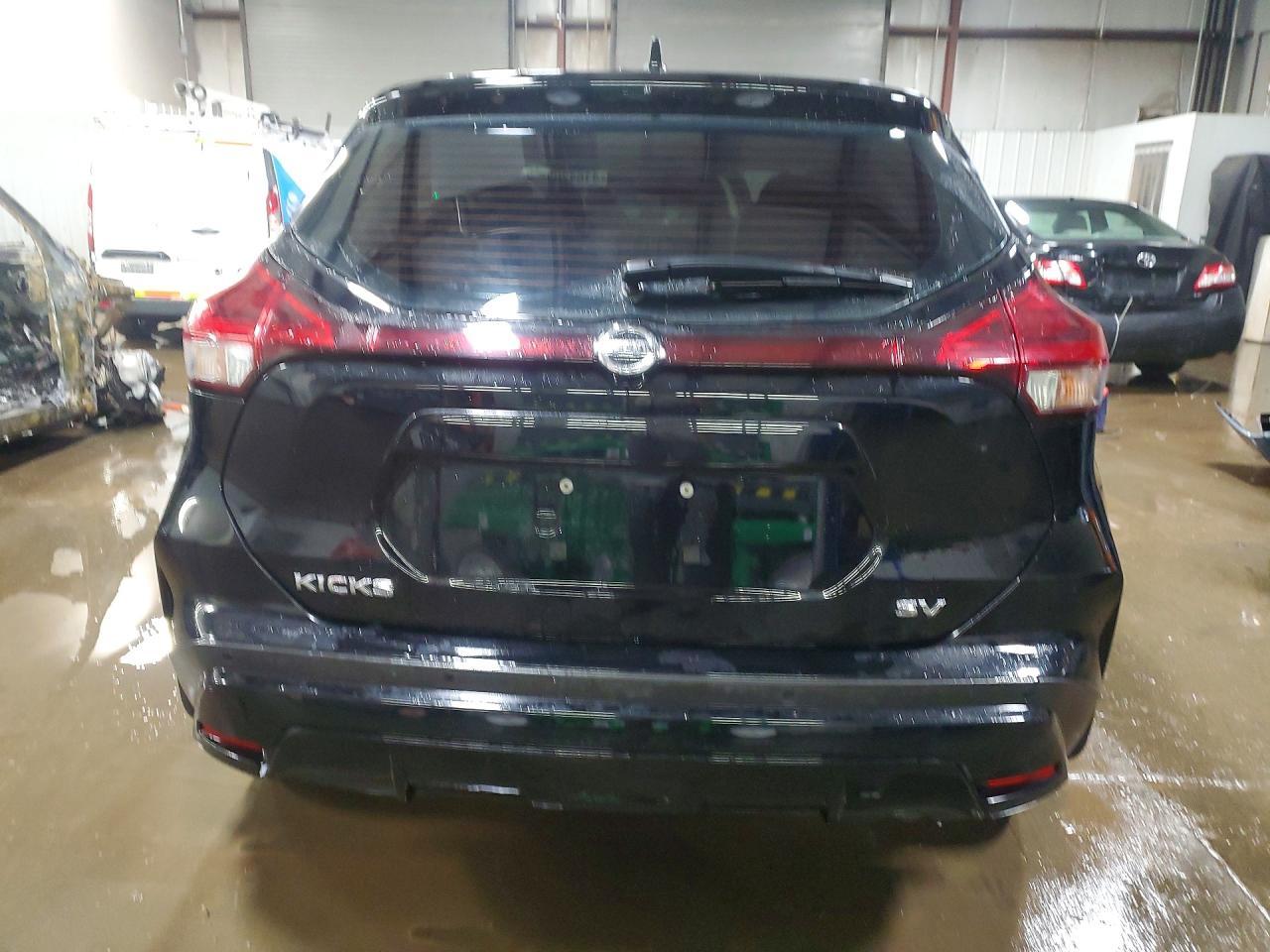 2021 NISSAN KICKS