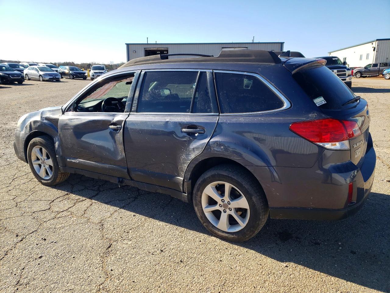 2014 SUBARU Outback