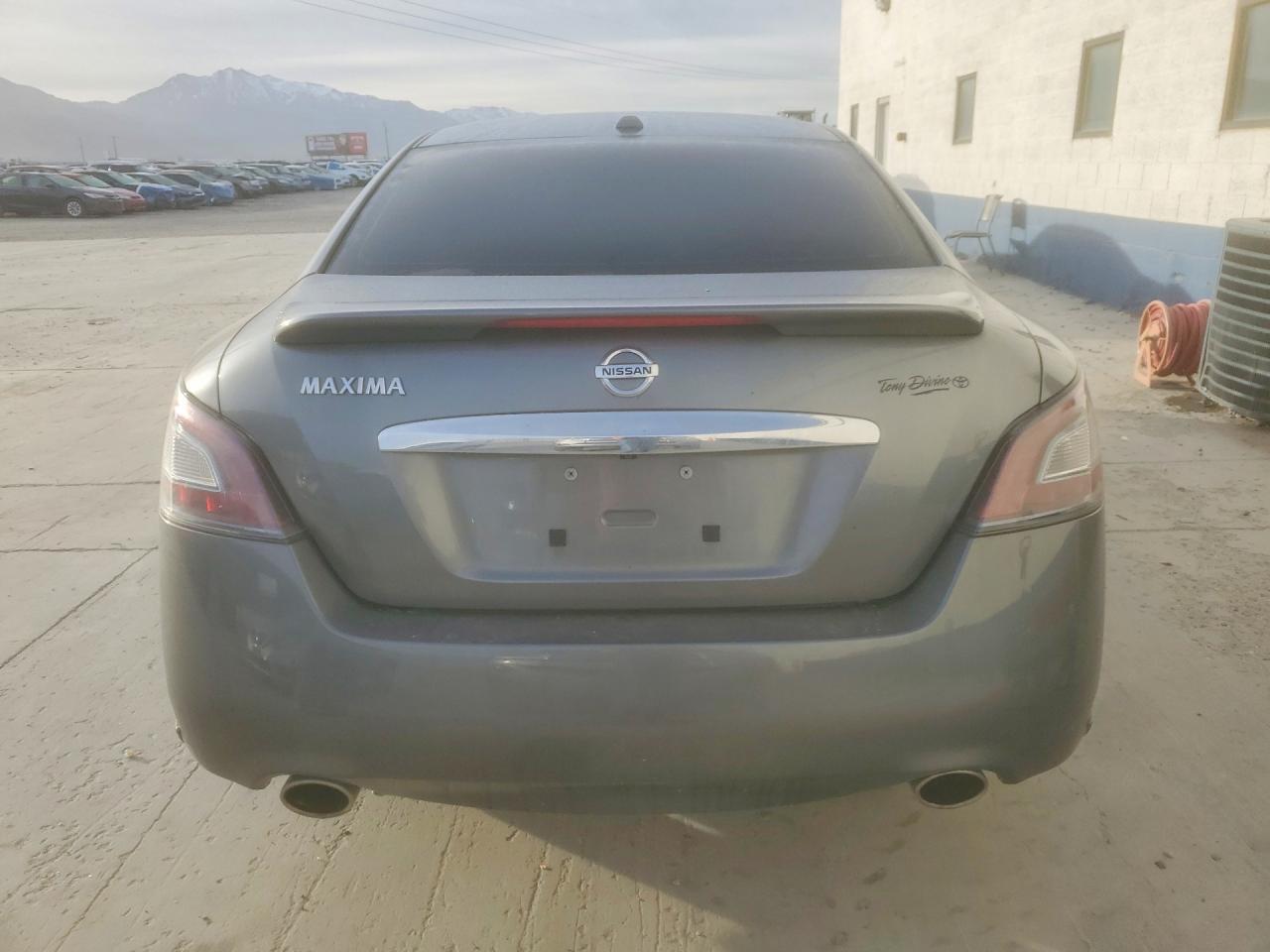 2014 NISSAN Maxima