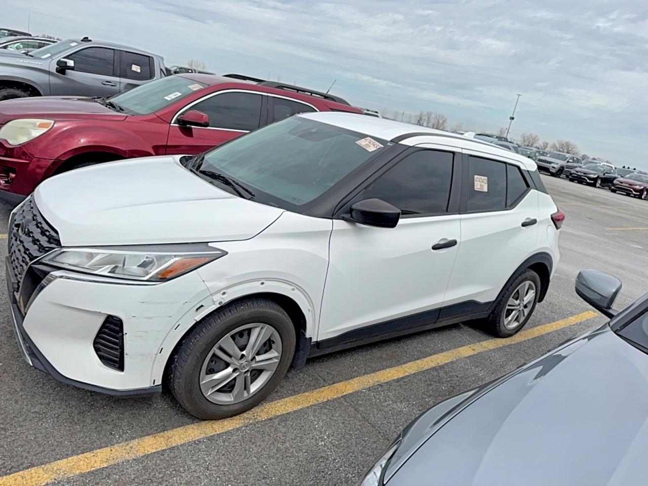 2022 NISSAN KICKS