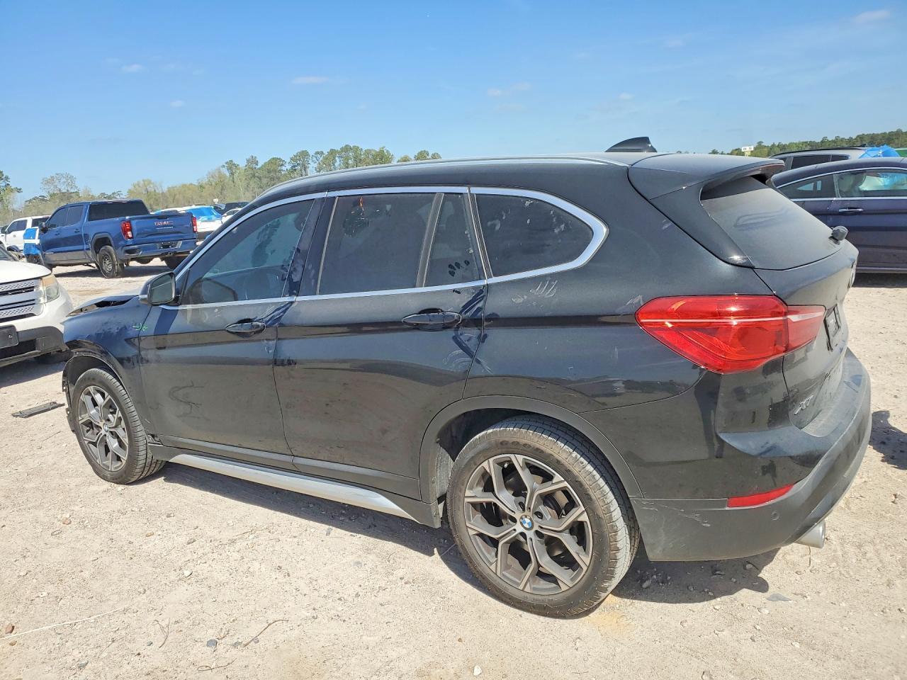 2022 BMW X1