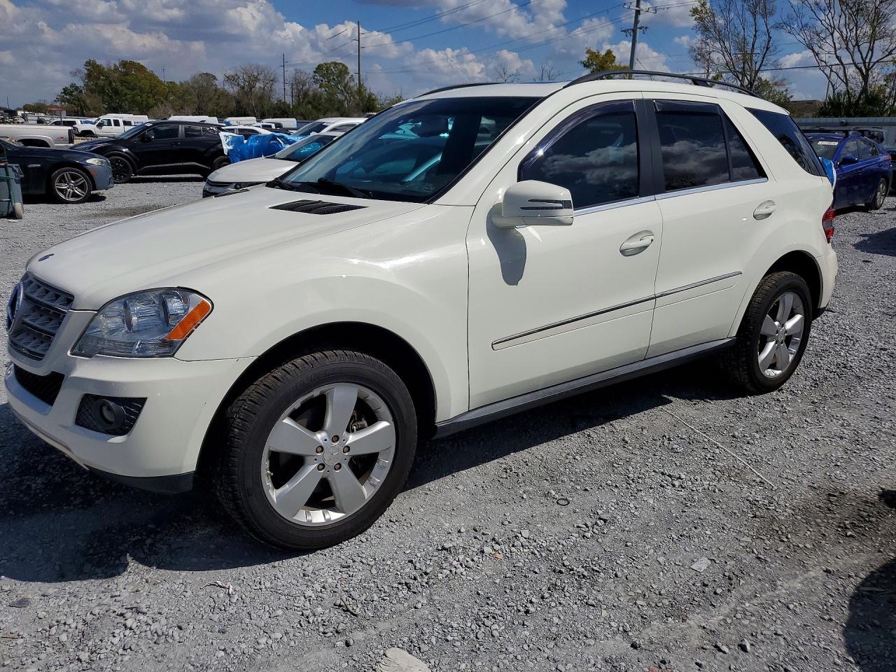 2011 MERCEDES-BENZ ML-Class