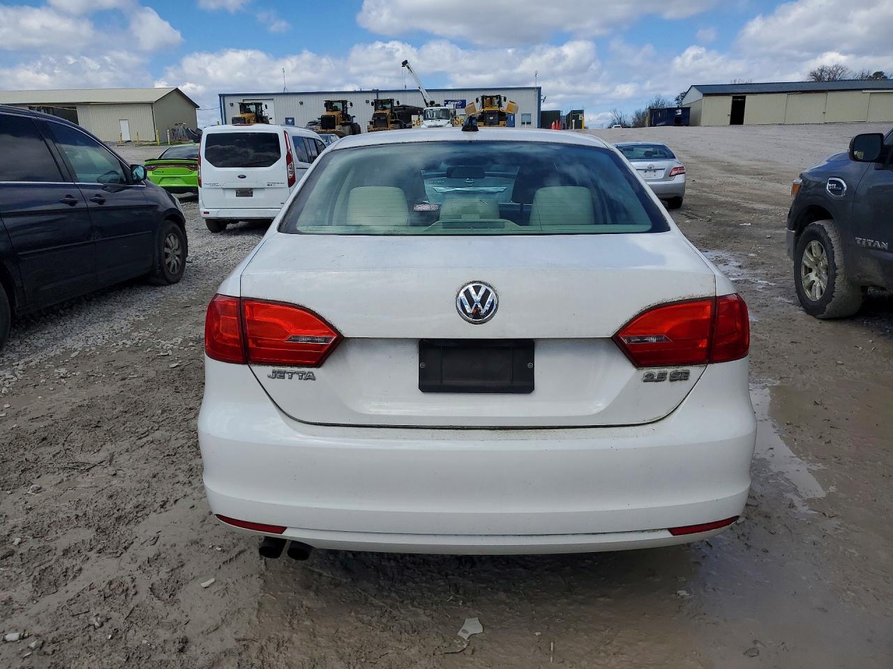 2011 VOLKSWAGEN JETTA