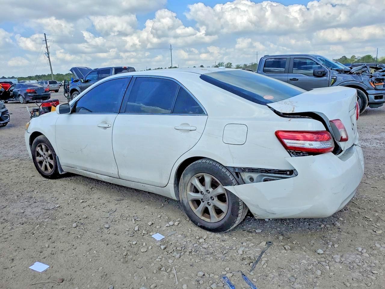 2010 TOYOTA CAMRY