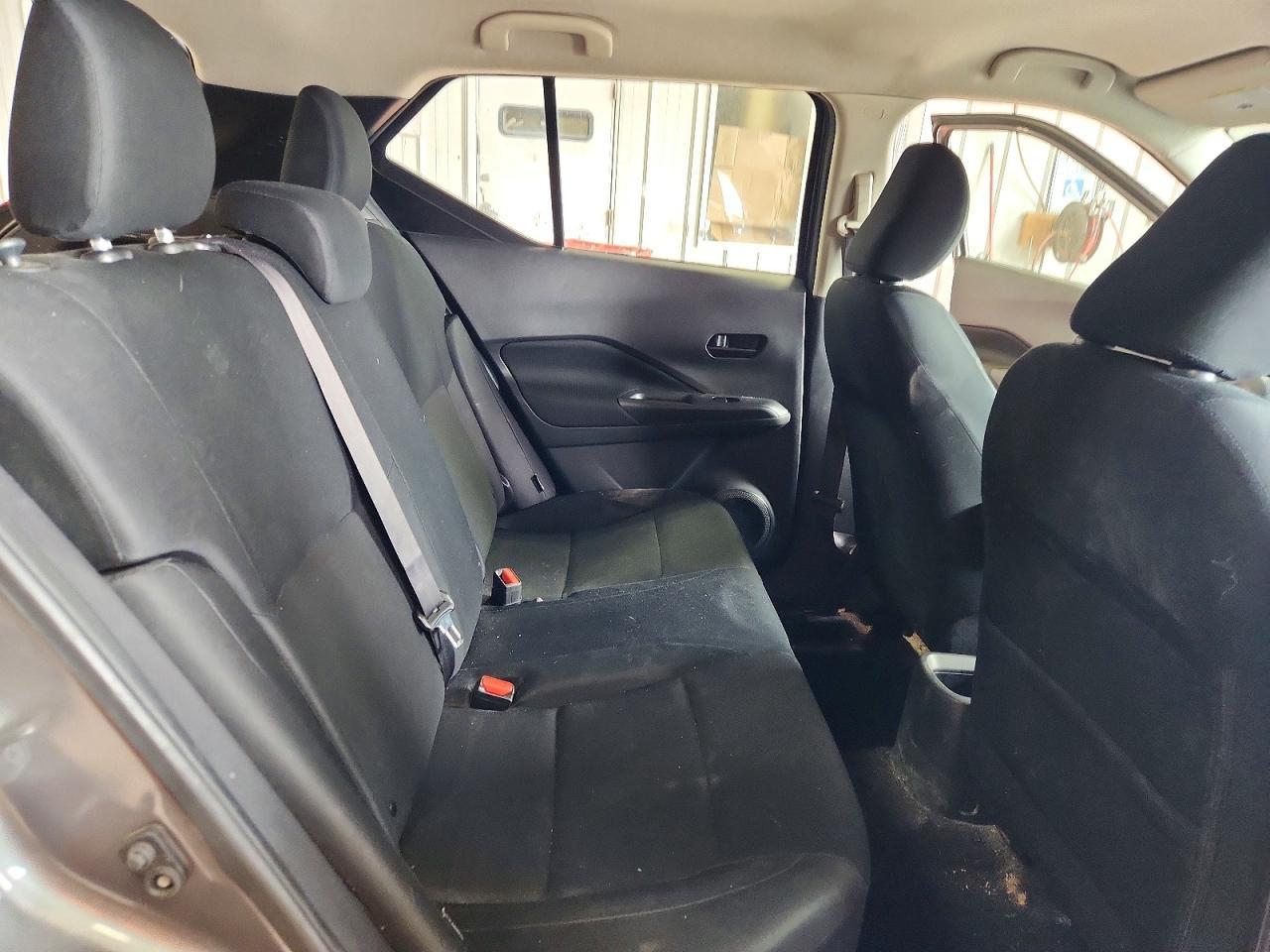 2024 NISSAN KICKS
