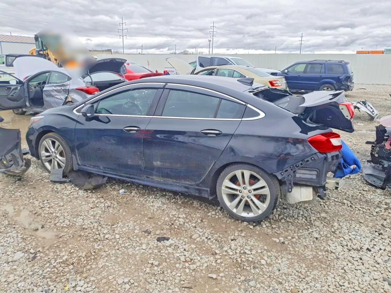 2017 CHEVROLET CRUZE