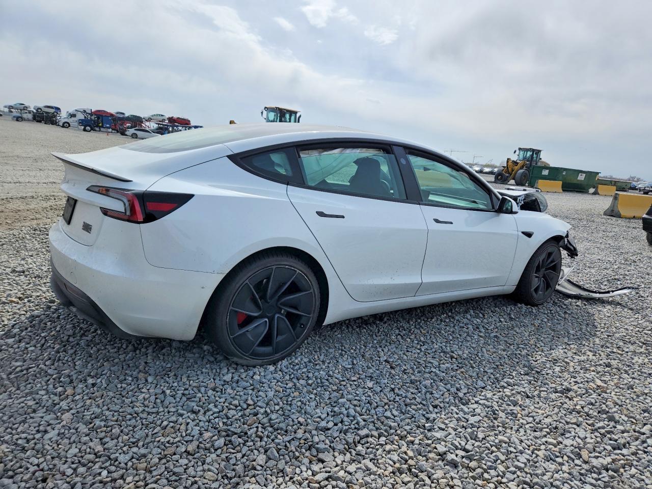 2024 TESLA MODEL 3