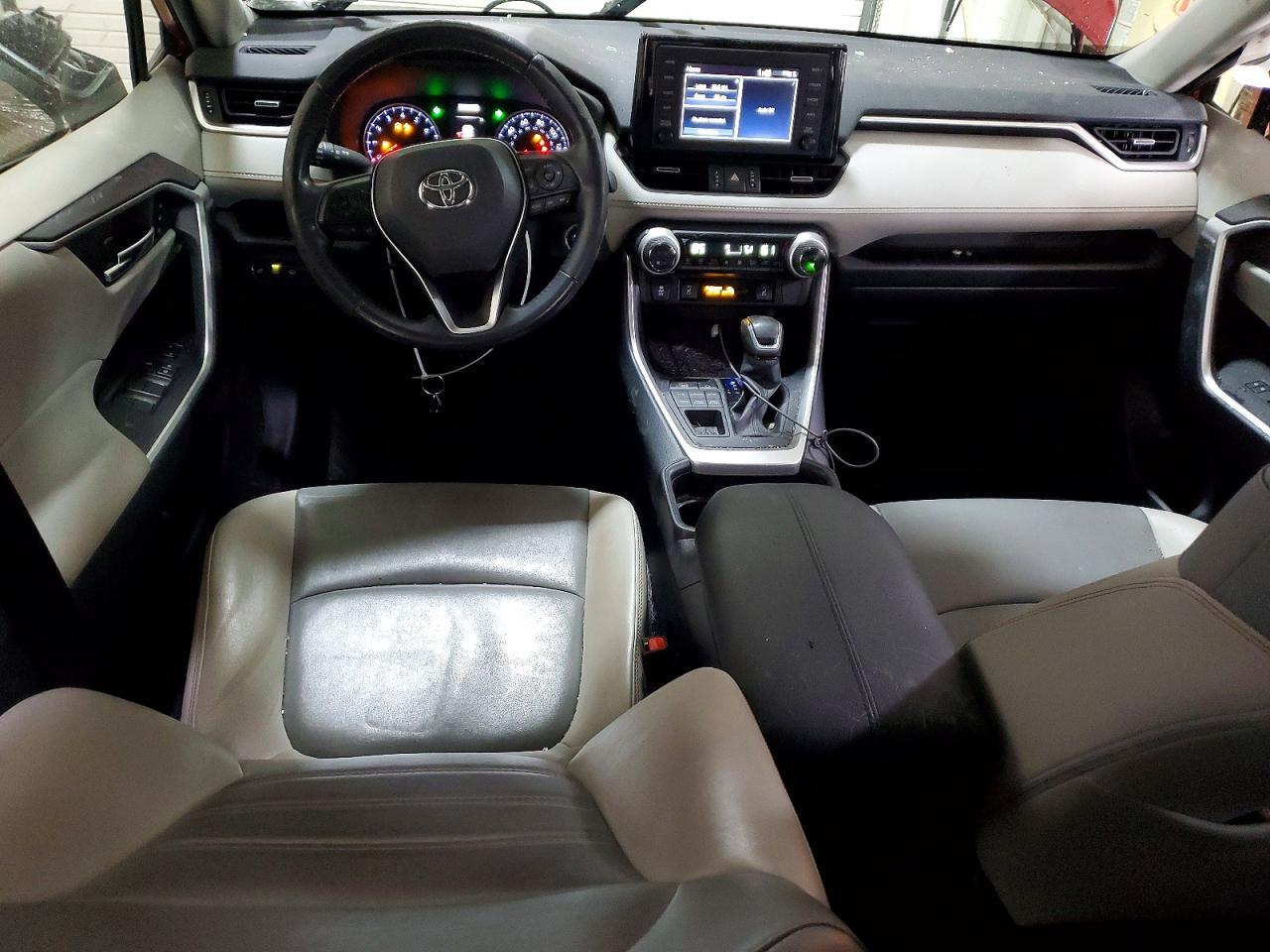 2019 TOYOTA RAV4