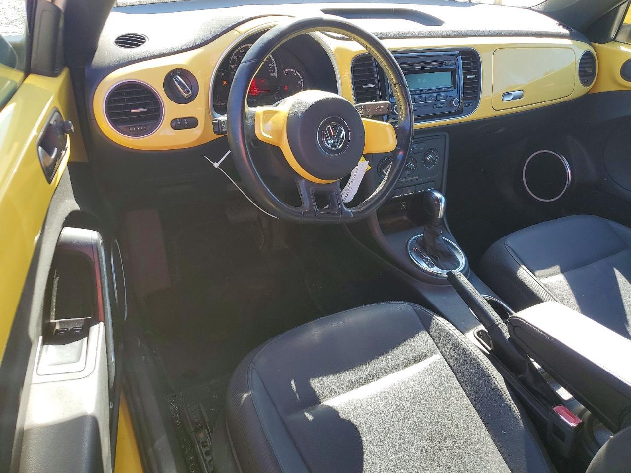 2013 VOLKSWAGEN Beetle