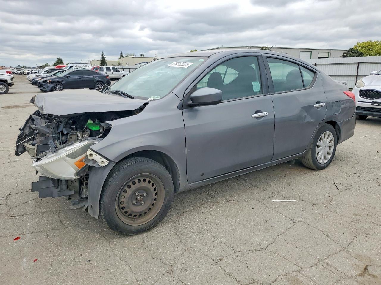 2016 NISSAN VERSA