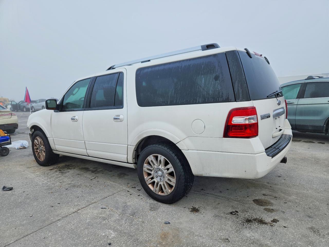 2013 FORD Expedition
