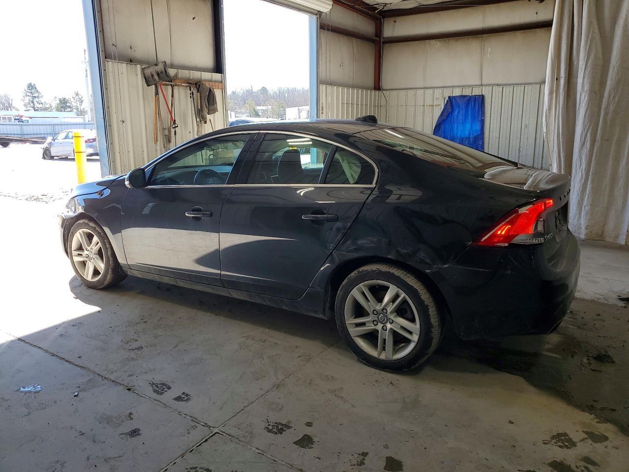2015 VOLVO S60