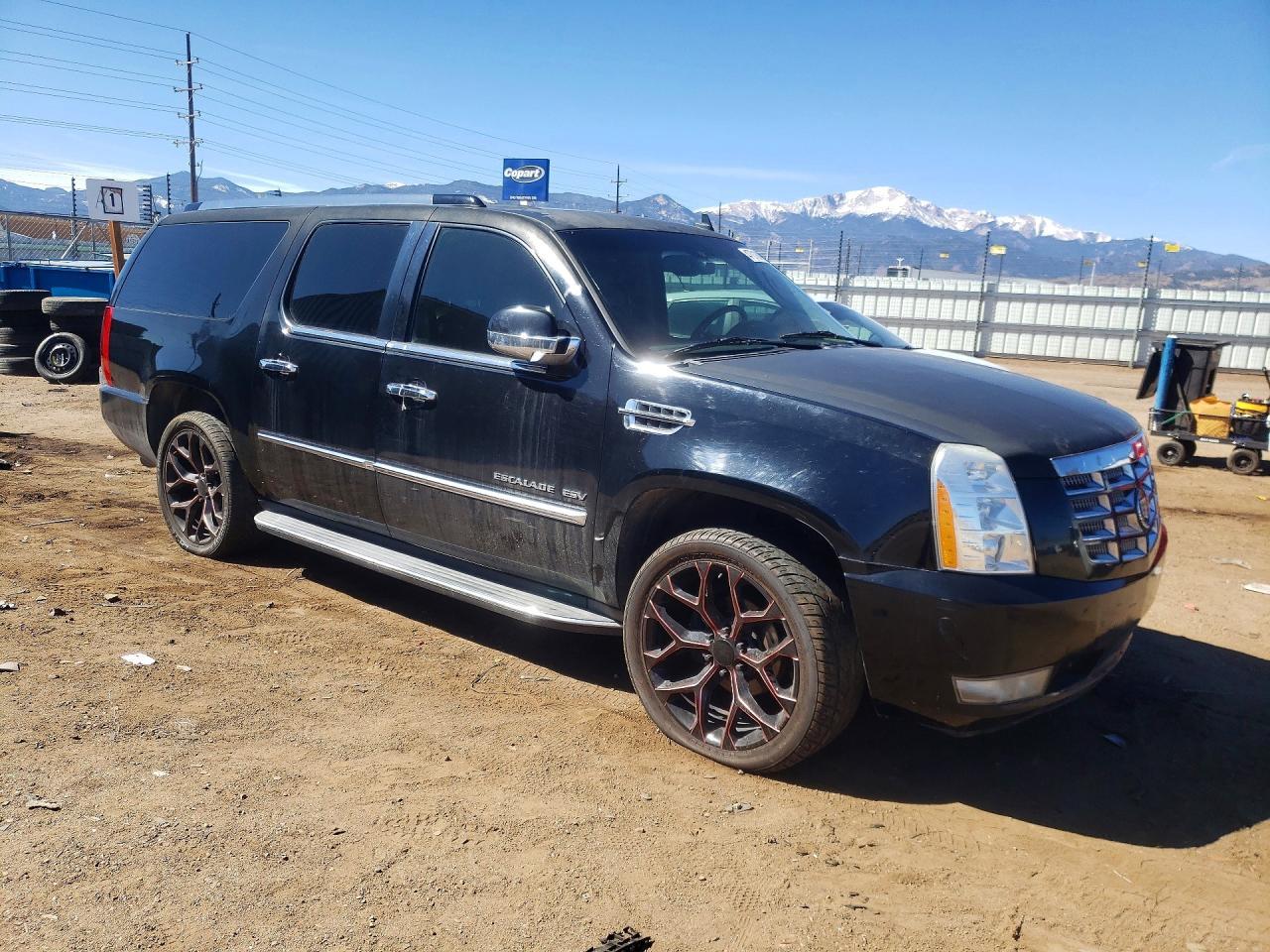 2013 CADILLAC Escalade ESV